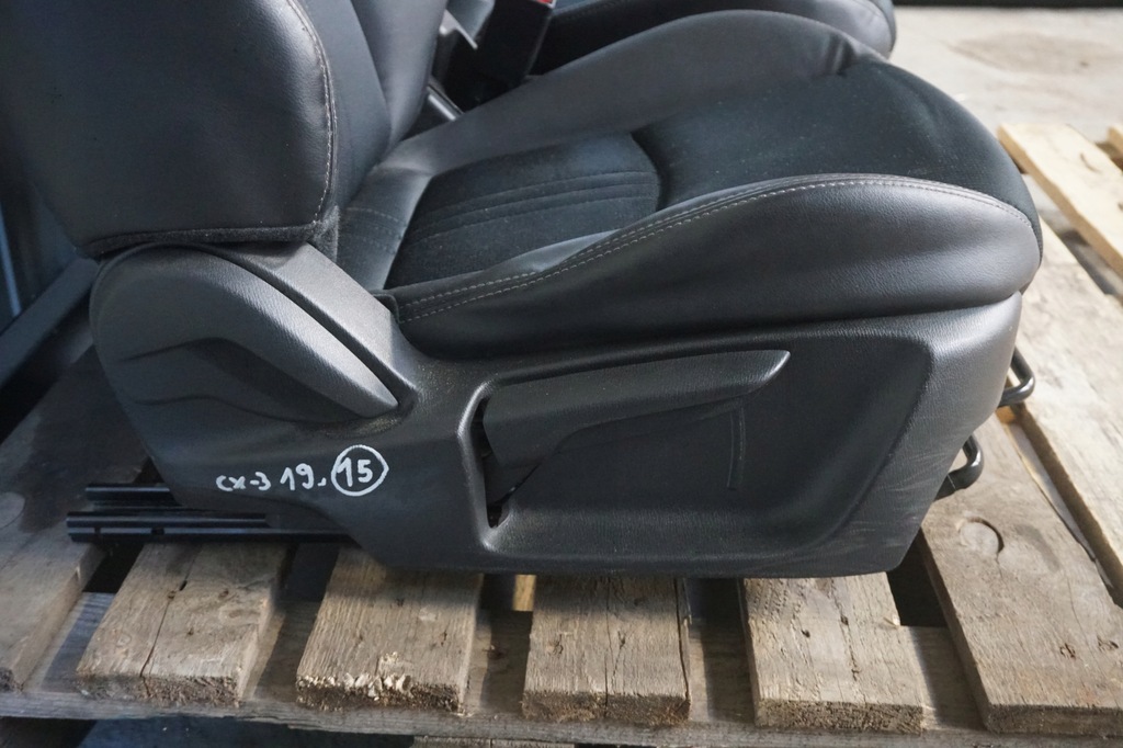 фото №11, Mazda cx-3 cx3 lift 2019r сиденья заднее сиденье обшивка кожа