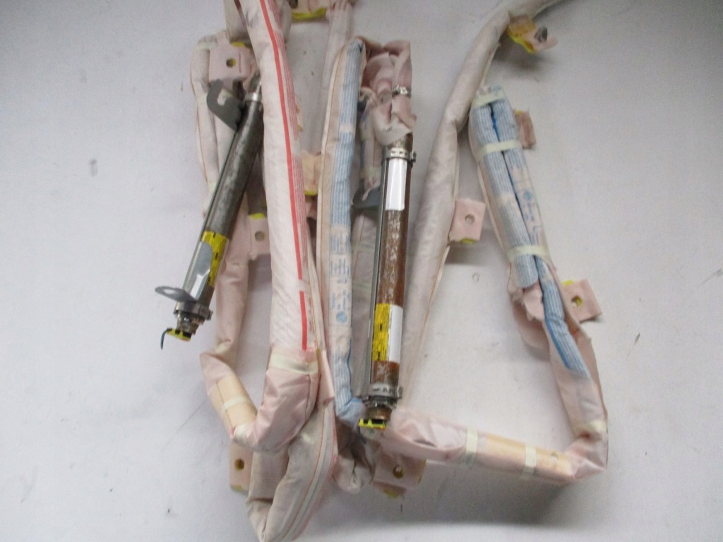 фото №1, Шторка безопасности правая левая vw sharan 7n0