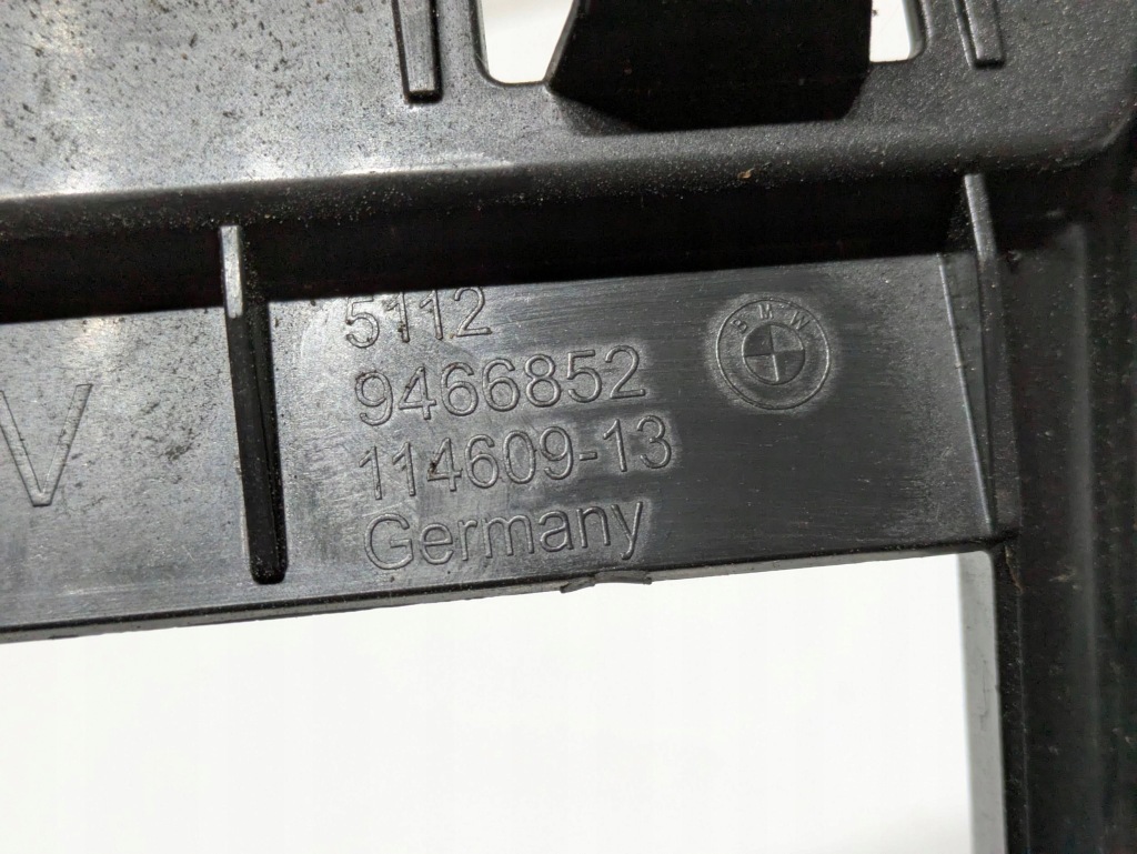 Молдинг под фара перед сторона правая bmw 3 e46 114609-13 Оригинал