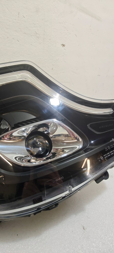 Фара правый перед mercedes actros mp4 mp5 full led Оригинал