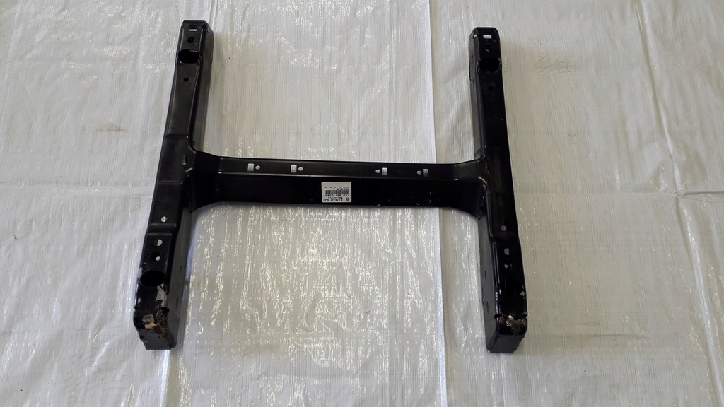 фото №11, Кронштейн сиденье правое vw golf v plus 1k0881034a