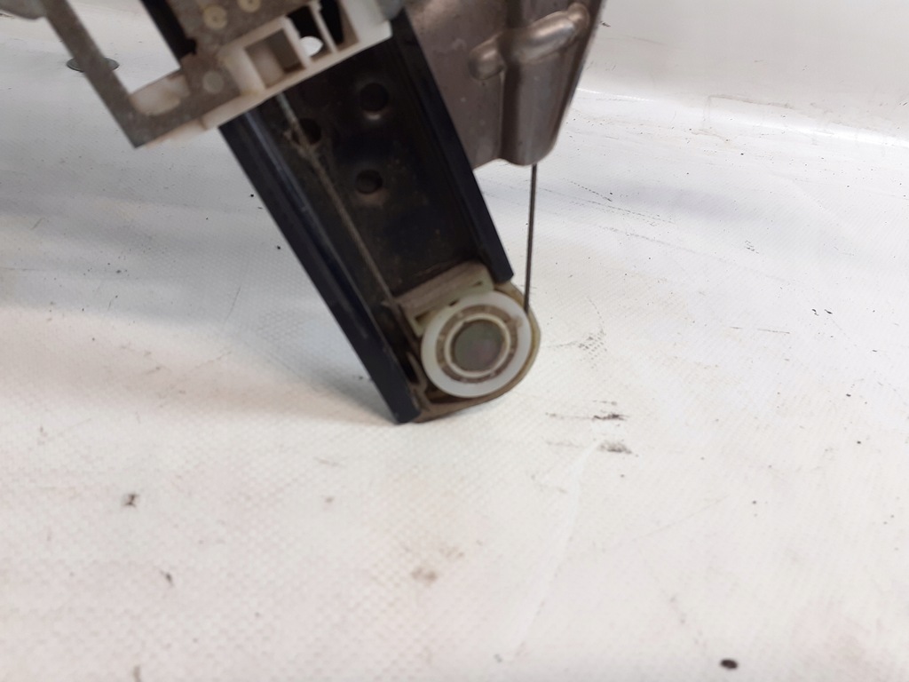 фото №5, Рамка дверь правый задняя a6 c5