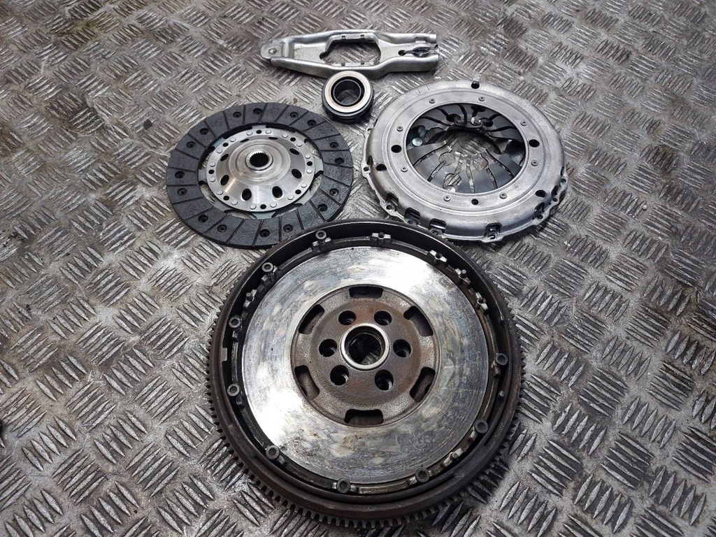 фото №1, Колесо двомасовий + диск + притиск + підшипник audi a3 8l 1.8 t