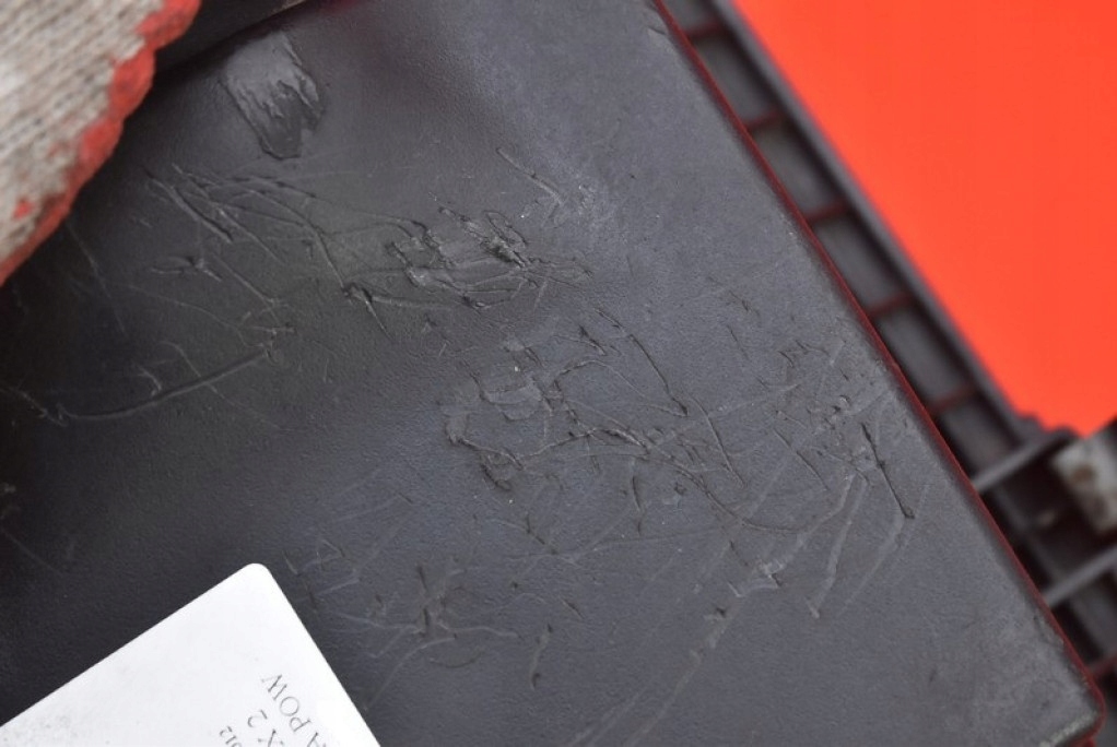 Корпус фільтра повітря 04891820ab dodge caliber 1 i 2.0 crd 140 km 06-12 Зі Шроту