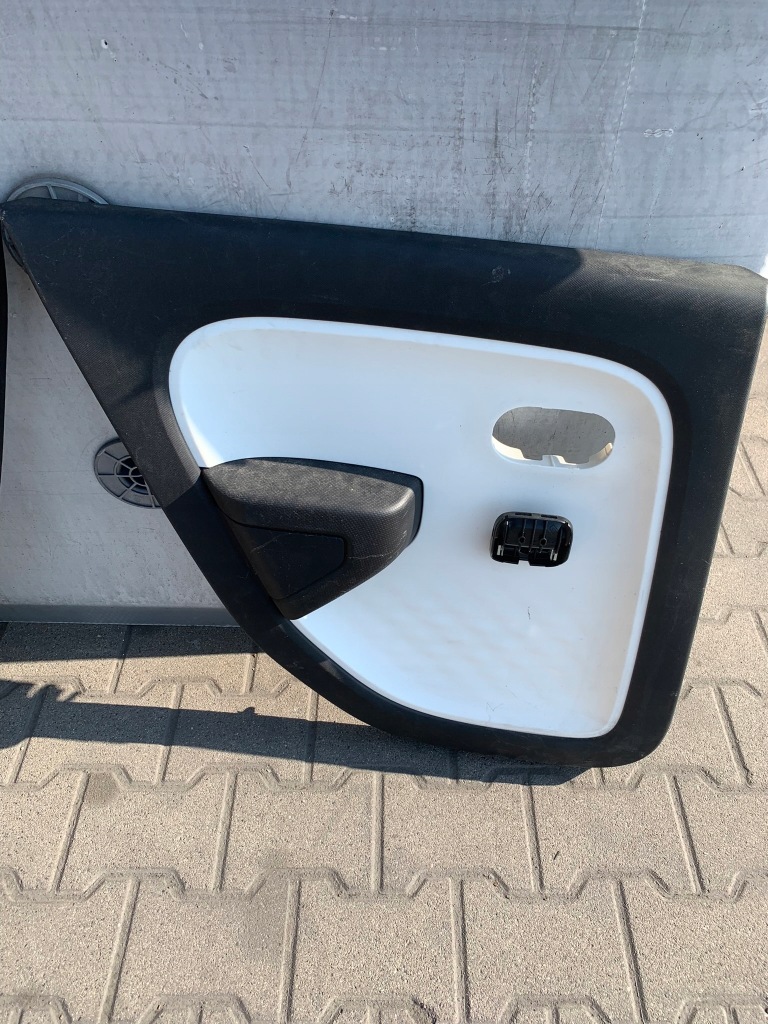 фото №4, Обшивки двері задня renault twingo iii