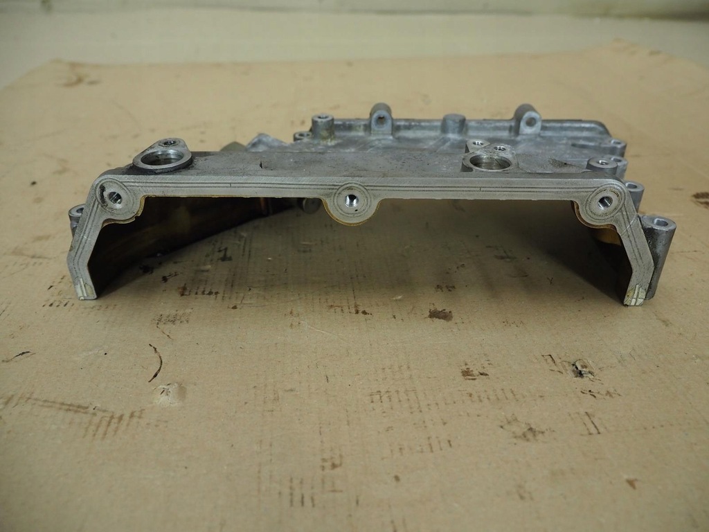 фото №5, Кришка розподільного валу захист a8 d3 6.0 bht 07d109130s