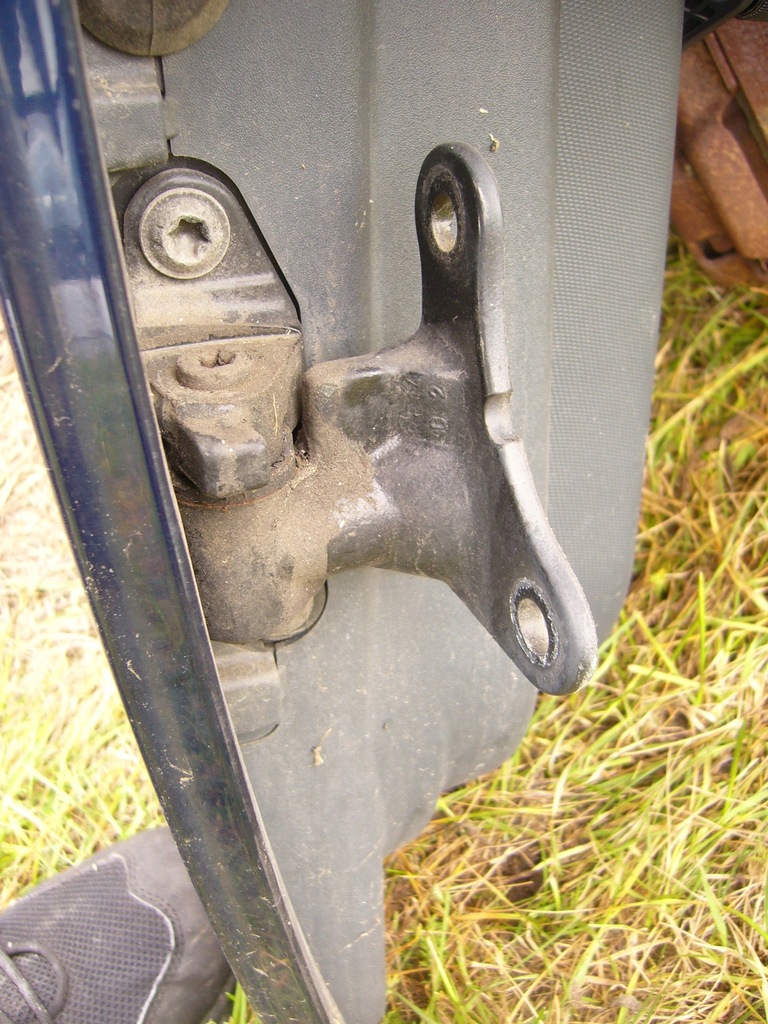 фото №1, Smart forfour 454 петля дверь задняя правый góra dół