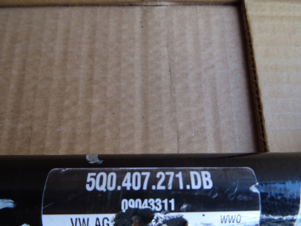 фото №2, Volkswagen t roc приводной вал левая 5q0407271db