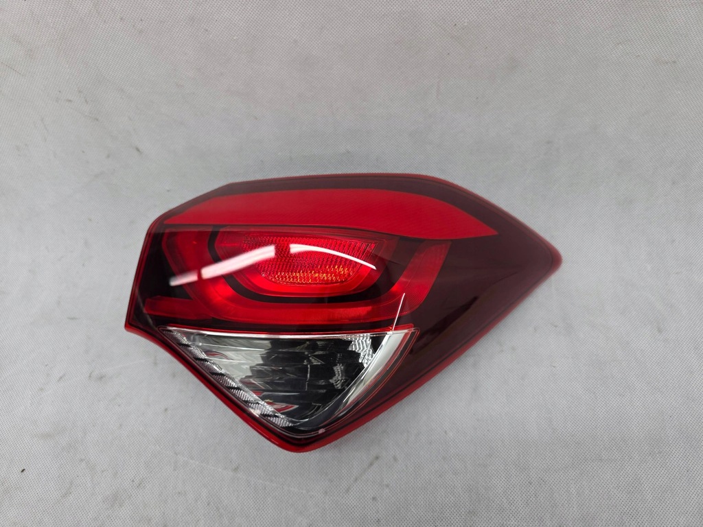 фото №1, Hyundai i20 ii 2 2017+ лампа задня задня права демонтаж 92402c8000