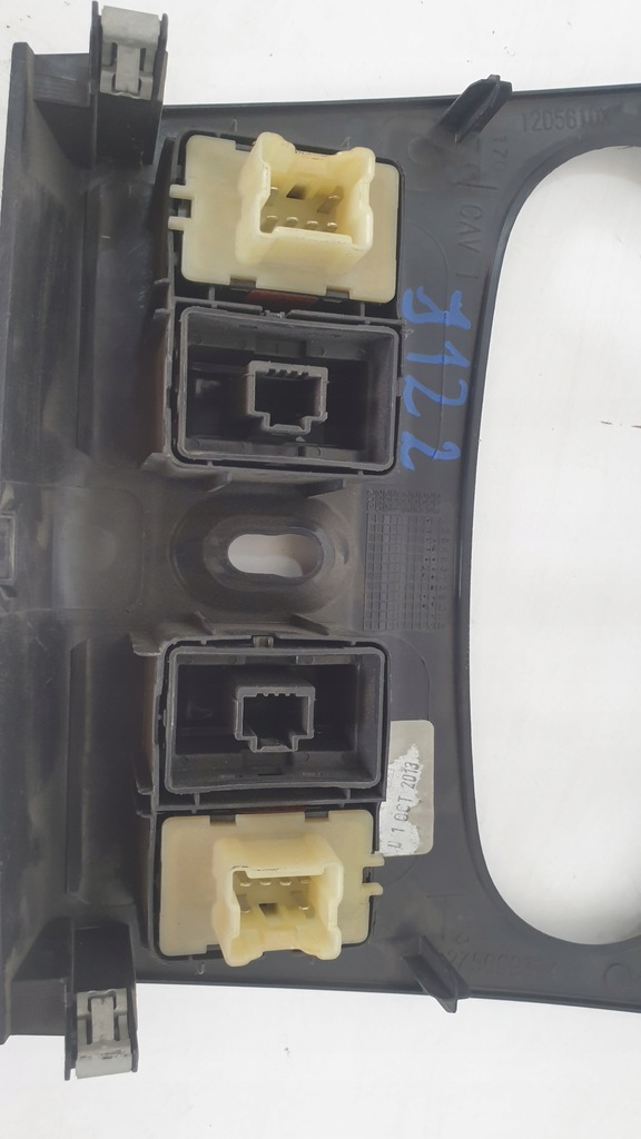 фото №4, Dacia logan sandero рамка середня перемикач