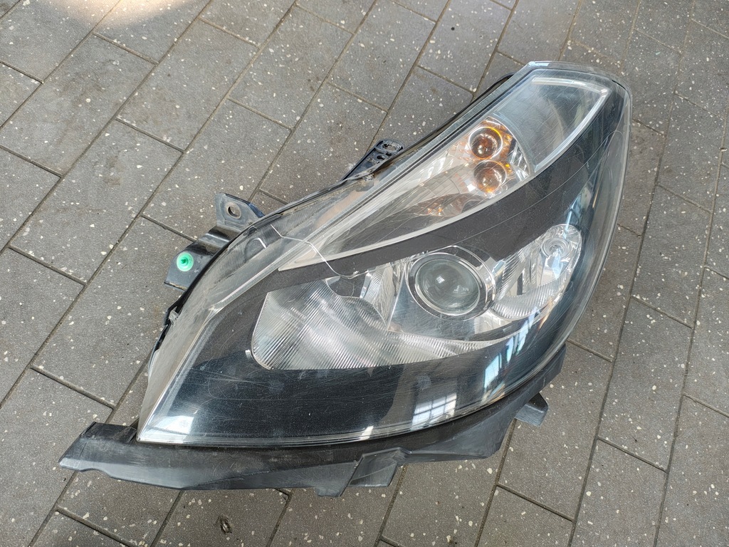 фото №1, Лампа передняя левая renault clio iii 260608764r