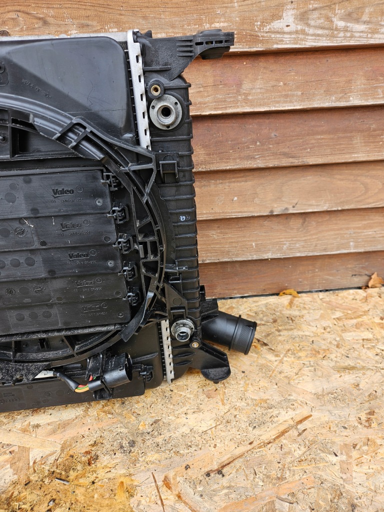 Комплект радіатор audi a4b8 a5 2.0 tdi кондиціонер вентилятор в Україні