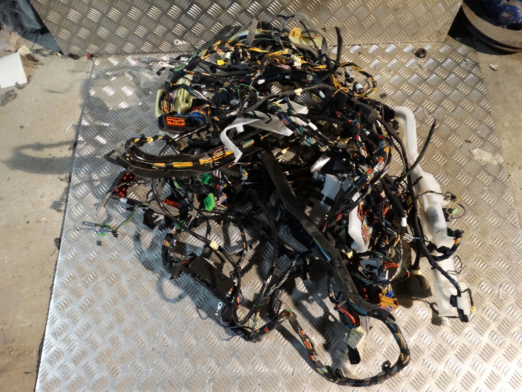 фото №1, Электропроводка электрическая volvo xc70 2.0d 1