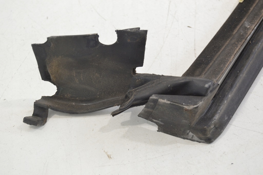 фото №5, Прокладка ущільнювач скло двері праве mercedes r129 sl 1297200624