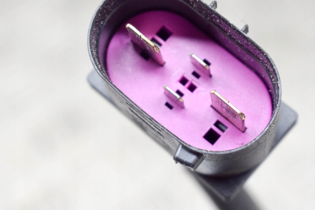 фото №5, Mercedes-benz c w205 реле вентилятора радіатора двигун 3137234001 2.1