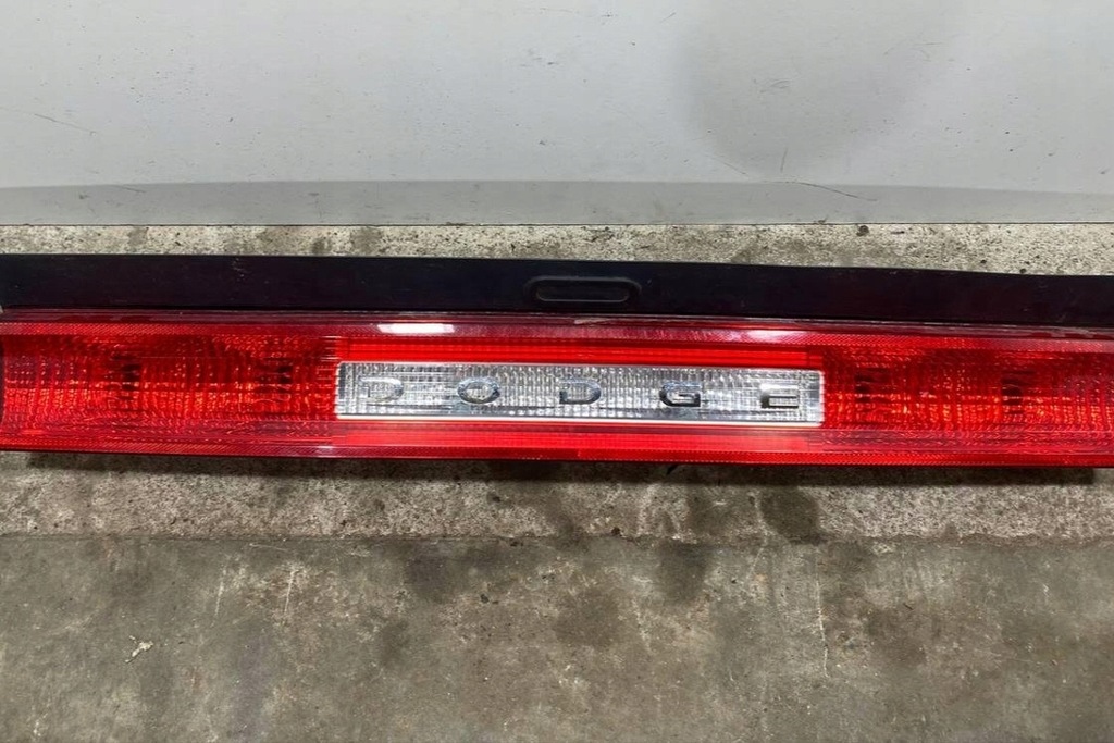 фото №8, Лампа права задня dodge challenger coupe 89wxp572 бензиновий 280kw 2014