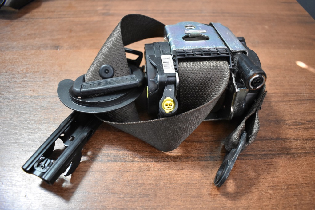 фото №1, Idealny pas натягувач передній лівий porsche panamera 971 коричневий 1