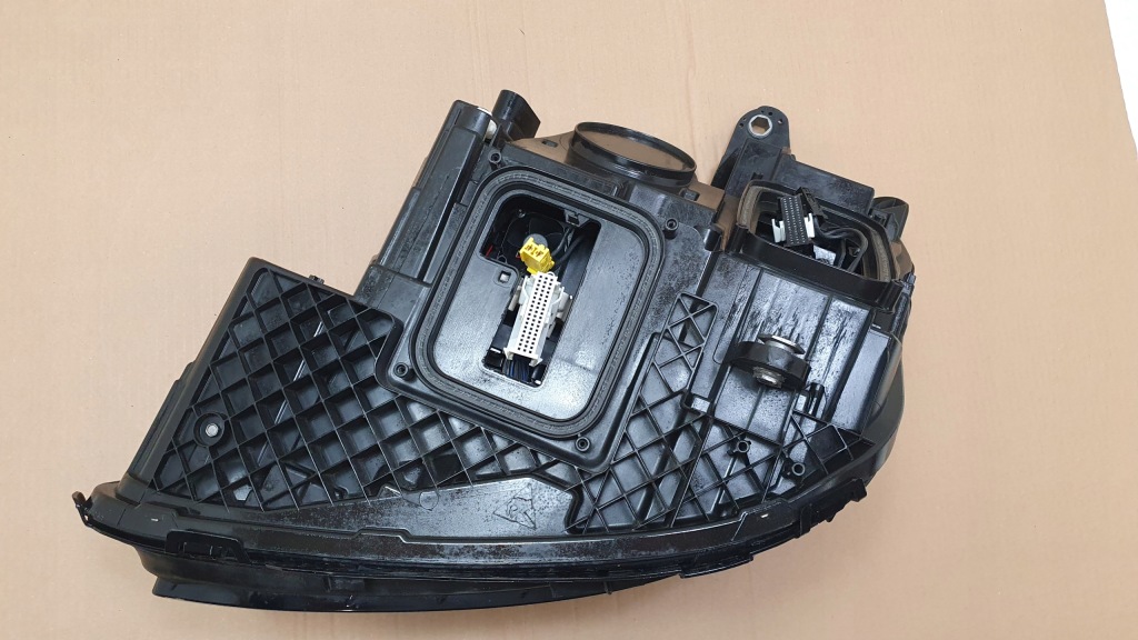 Фара перед передня правий mercedes e-klasa w213 multibeam a2139067606 Ціна