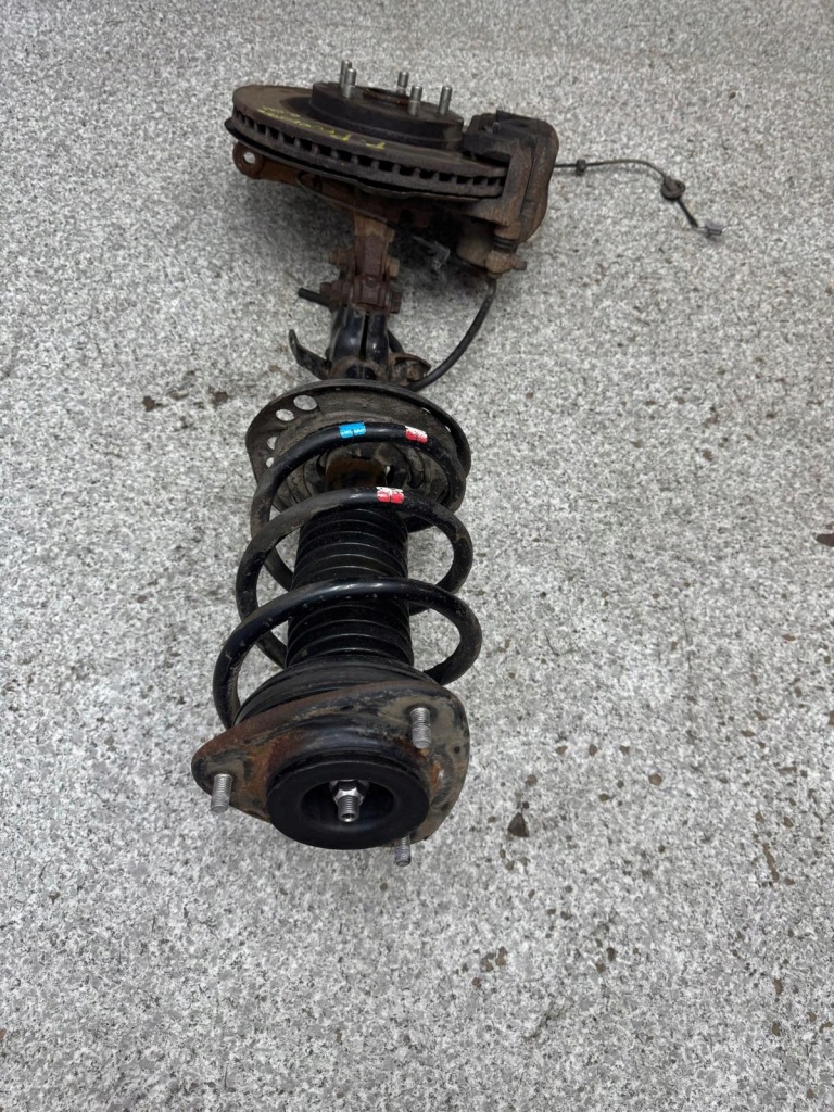 Поворотный кулак амортизационная стойка правый перед subaru forester v 2019-2023 2.0 Киев