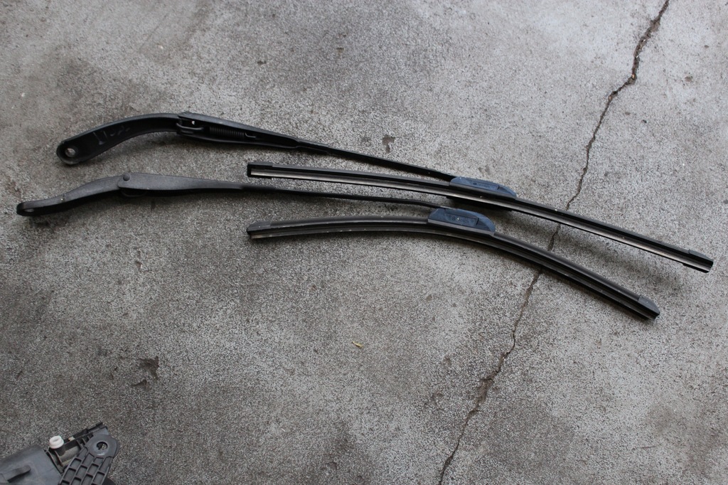 фото №1, Dacia sandero ii комплект рычаги дворник перед