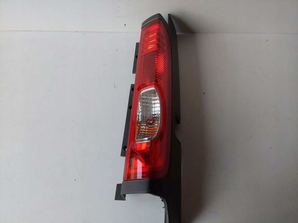 фото №1, Renault trafic ii lift vivaro лампа ліва задня задня