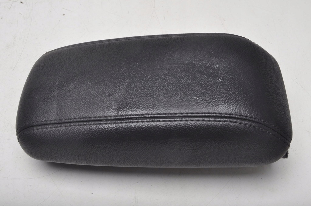 фото №1, Ford fiesta mk8 подлокотник h1bb-a045a07