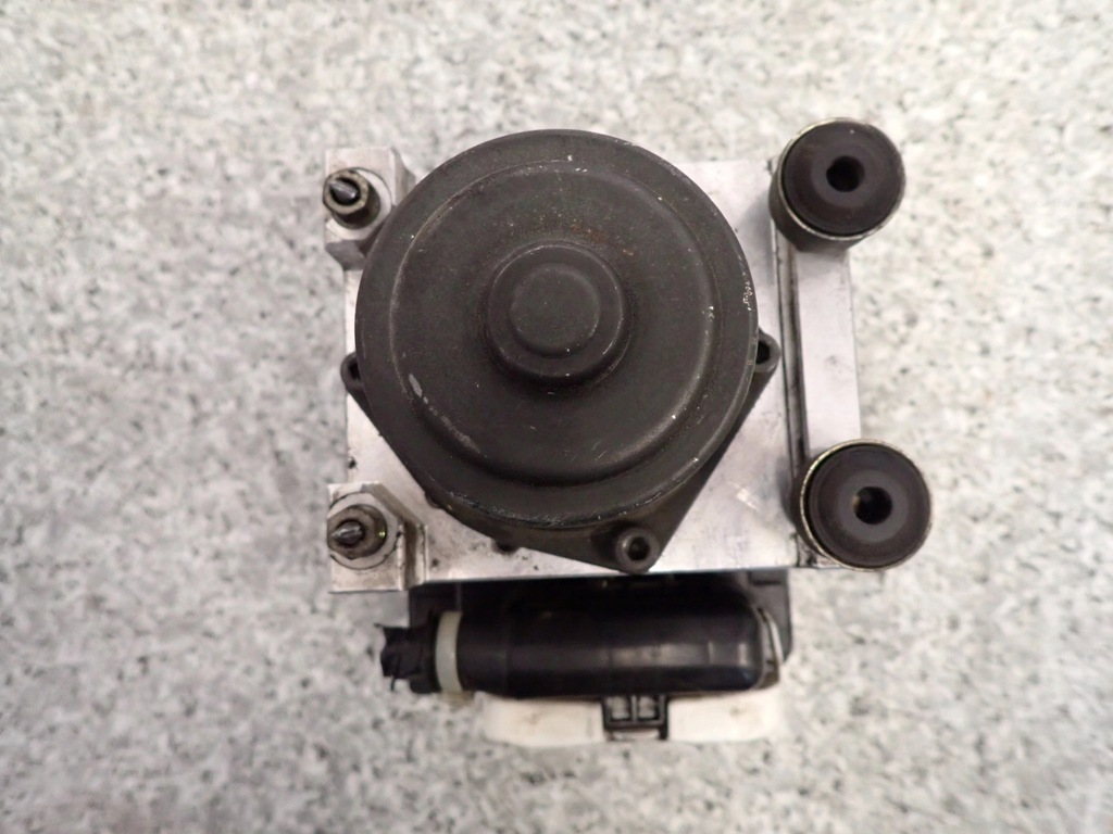 фото №4, Mazda 6 mazda6 02-07 2.0 бензин насос abs