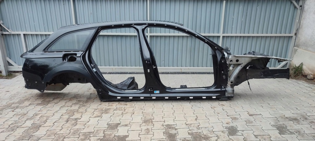 Купити Audi a6 c7 чверть лонжерон права блок двигуна поріг bok