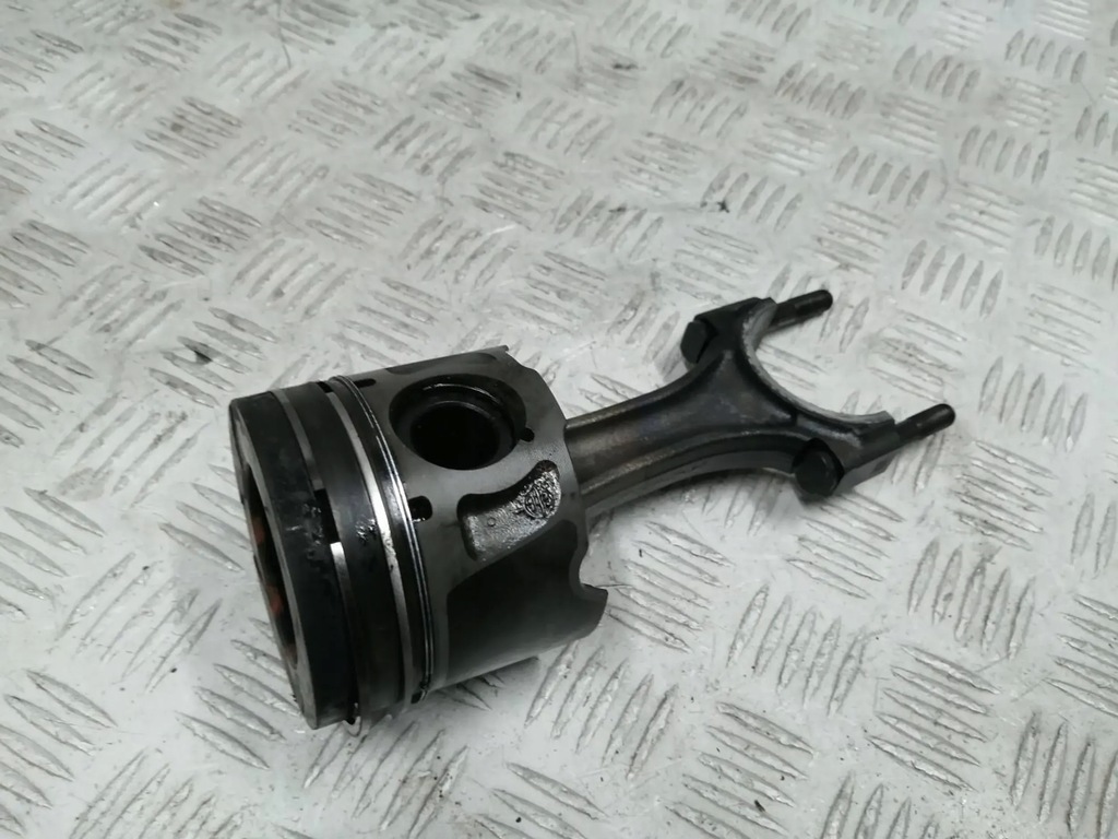 фото №1, Peugeot 508 2.0 hdi поршень с шатун