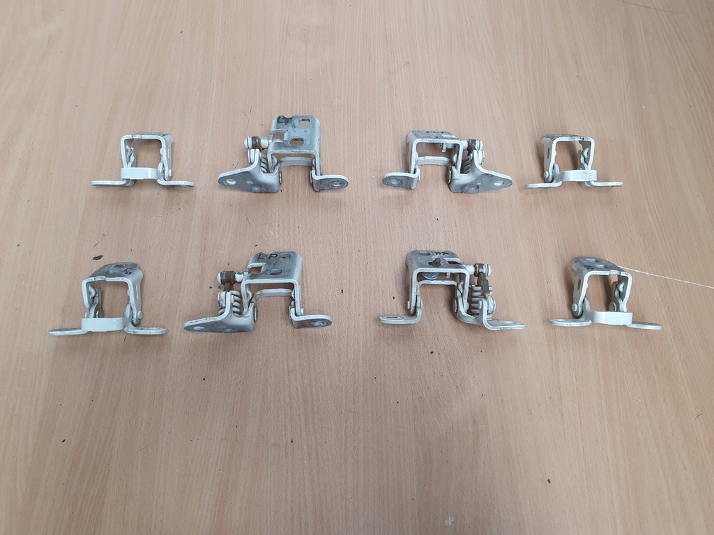 фото №1, Петля двері правий перед задня dodge nitro 08-