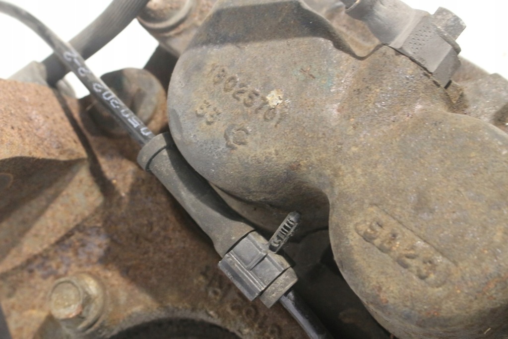 фото №8, Поворотный кулак ступица правый перед cadillac escalade 05r