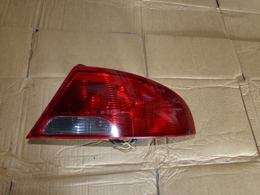 фото №1, Лампа правая задняя задняя dodge stratus ii 00-06r.europ