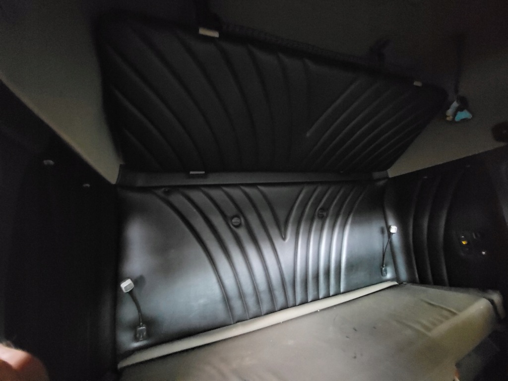 фото №3, Обивка кабины кровать scania r