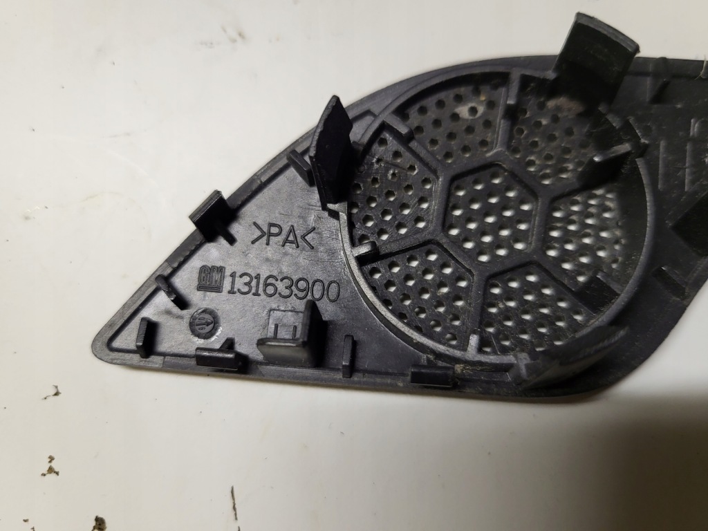 Opel zafira b накладка динамика дверь перед левая 13163900 Доставка