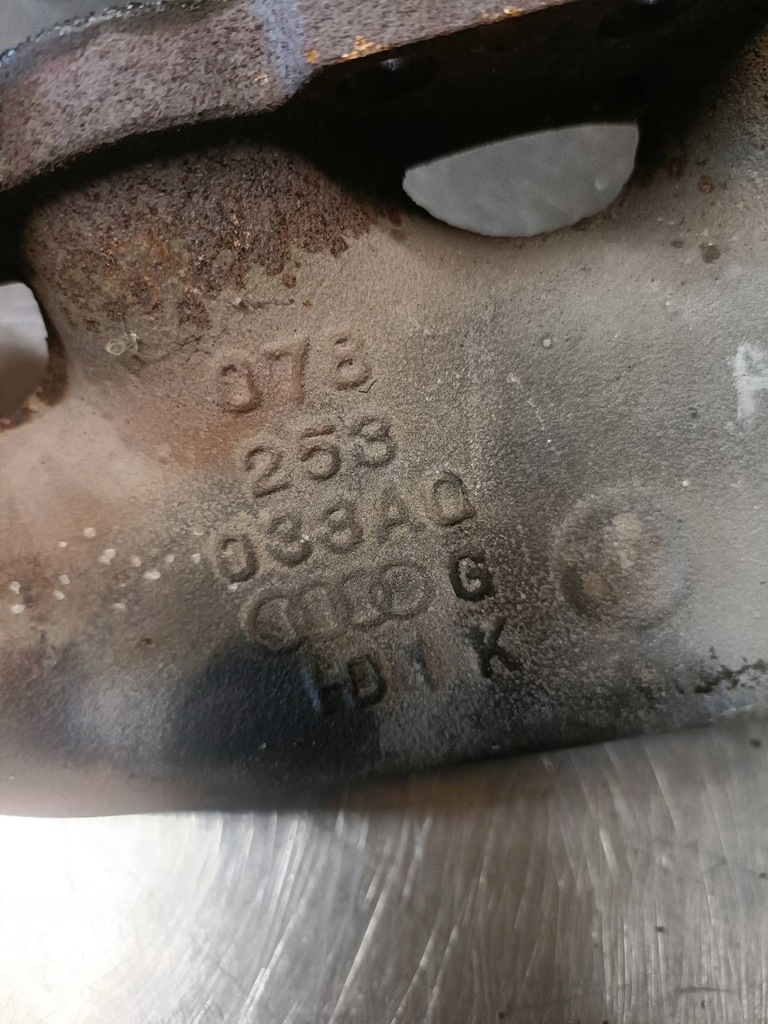 фото №1, Колектор випускний audi оригінальний номер 078253033aq