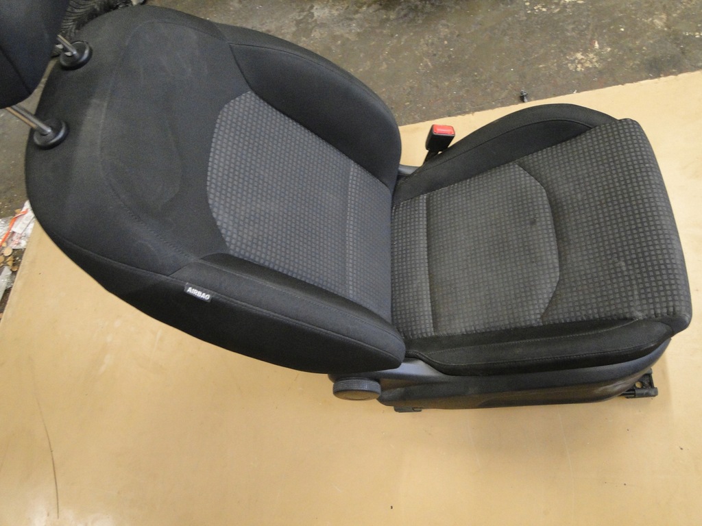 фото №5, Сиденье правый пассажира st.bdb europa kia ceed iii