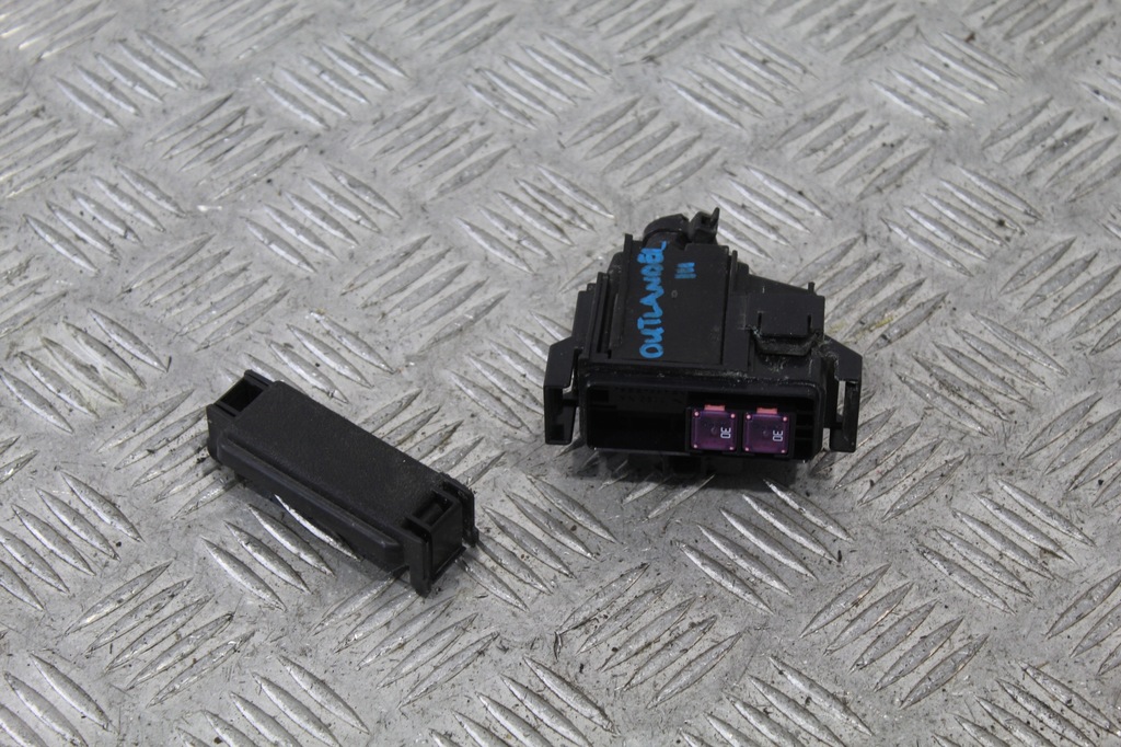 фото №1, Корпус коробка предохранителей outlander iii lift