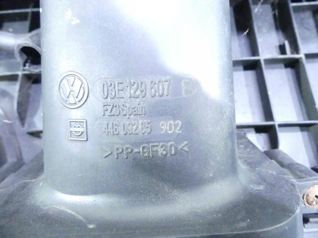 фото №9, Корпус фильтра воздуха skoda fabia i 03e129607b