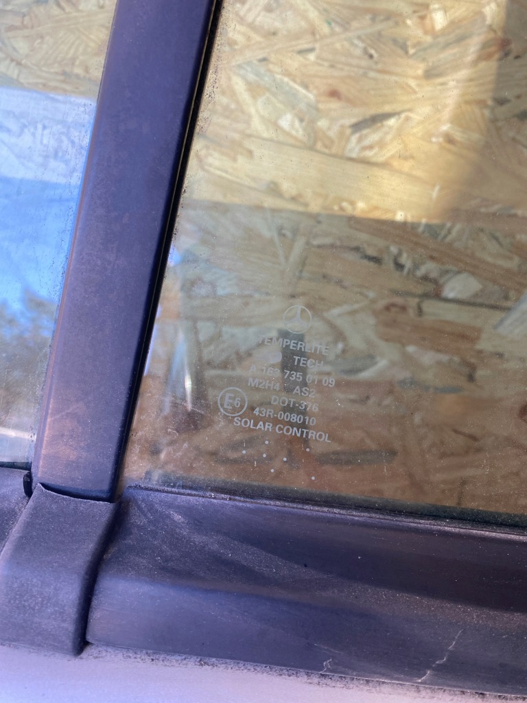 Купить Дверь левое  задняя mercedes ml w163 серебристый