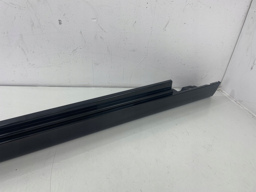 фото №7, Молдинг накладка порог правая bmw 5 v f10 7184774