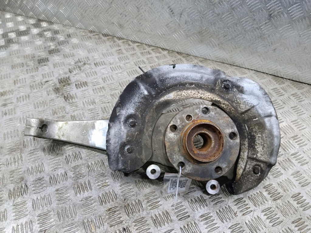 Купити Bmw f10 528xi поворотний кулак лівий перед xdrive