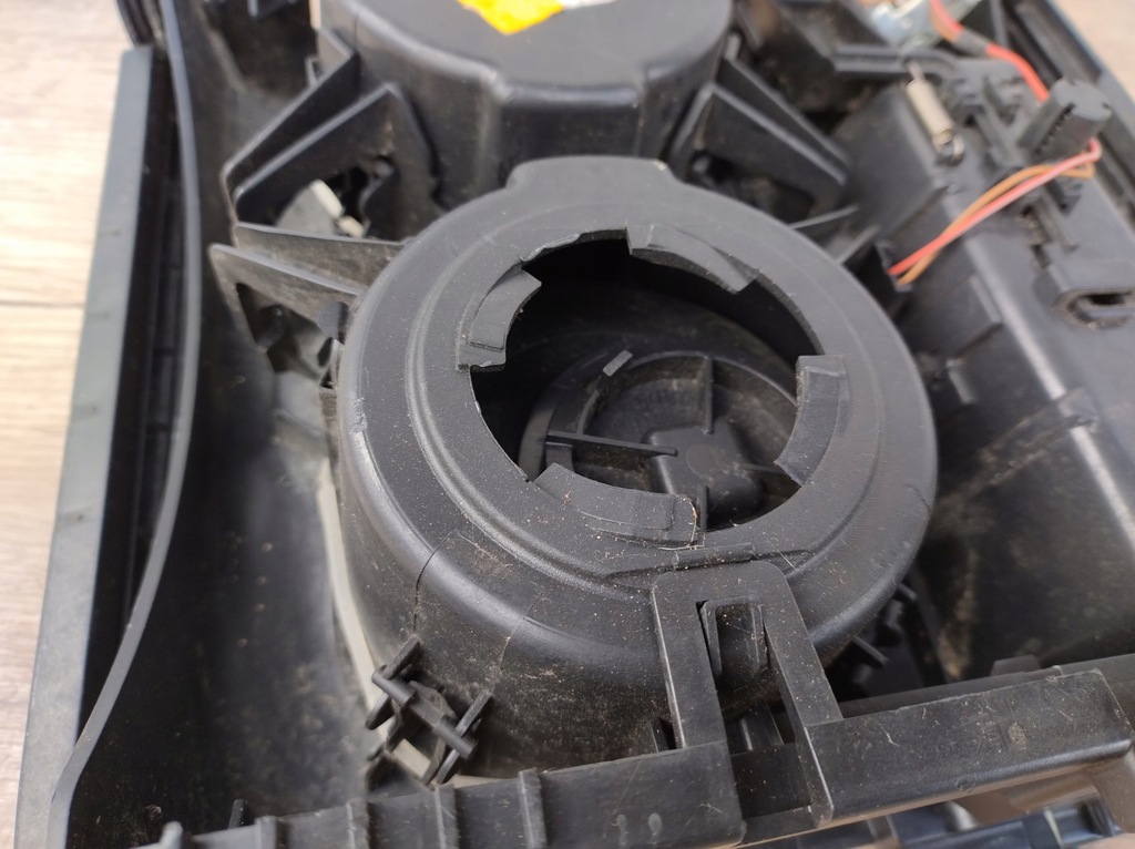 фото №8, Bmw x5 e70 x6 e71 кронштейн na чашки напої бардачок 51166954943 k141/kz697