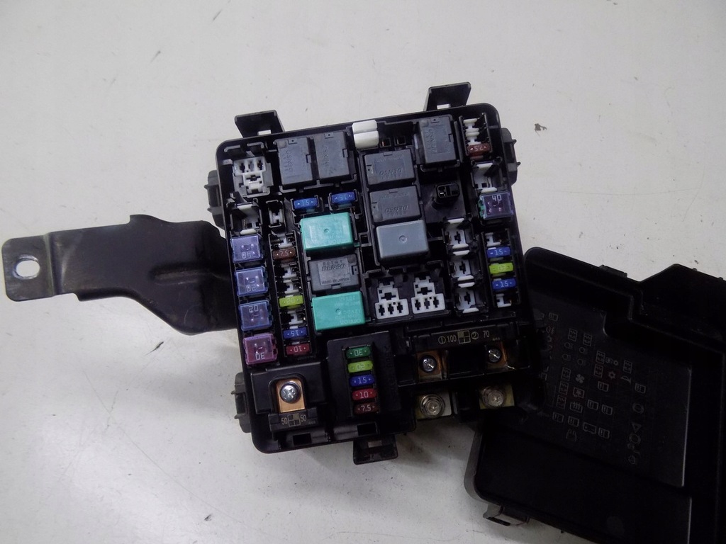 фото №5, Honda fr-v 04-09 1.7 коробка запобіжників