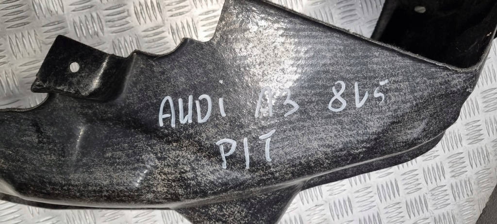 фото №15, Audi a3 8v підкрилок правий задня задні 8v5810172c