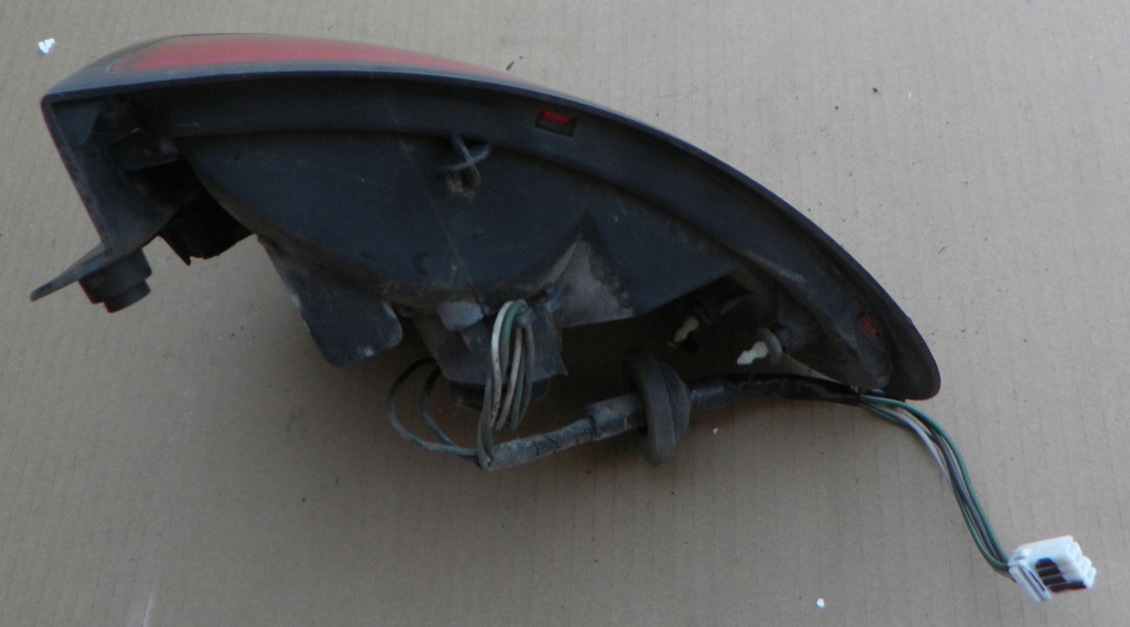 Mazda 323 v 1.5 1996 фара правая задняя в Украине