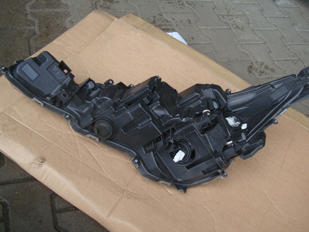 фото №5, Toyota corolla e21 лампа full led права передня kombi хетчбек