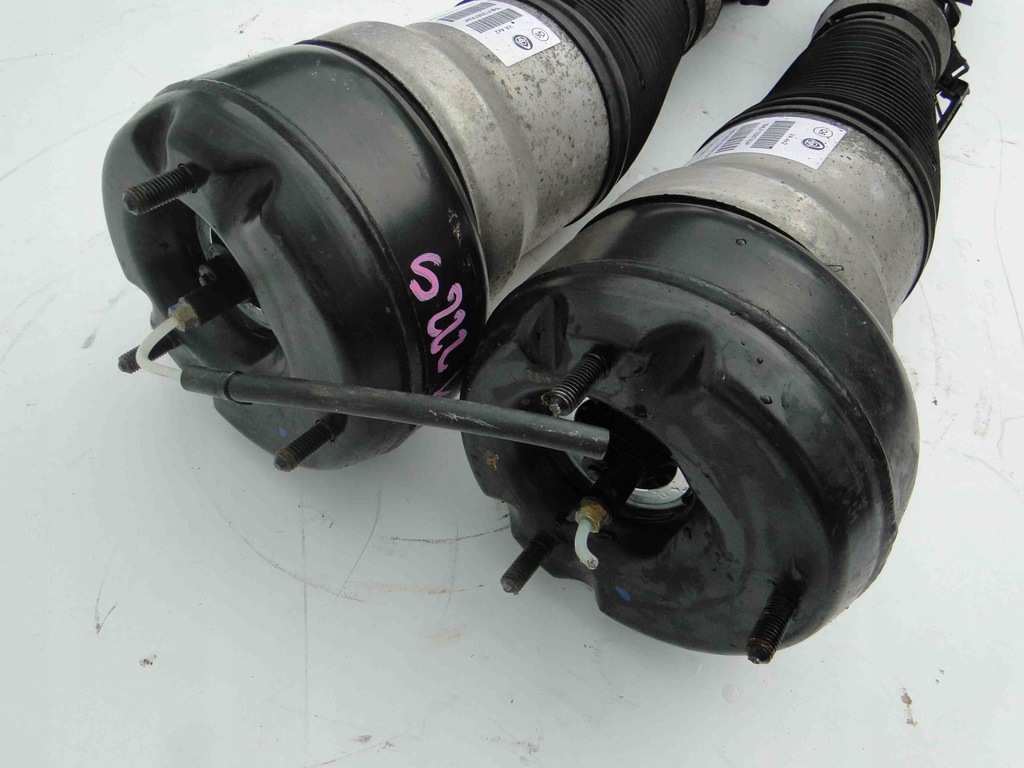 фото №16, Mercedes-benz c w206 rear left upper door hinge a2067305101 original