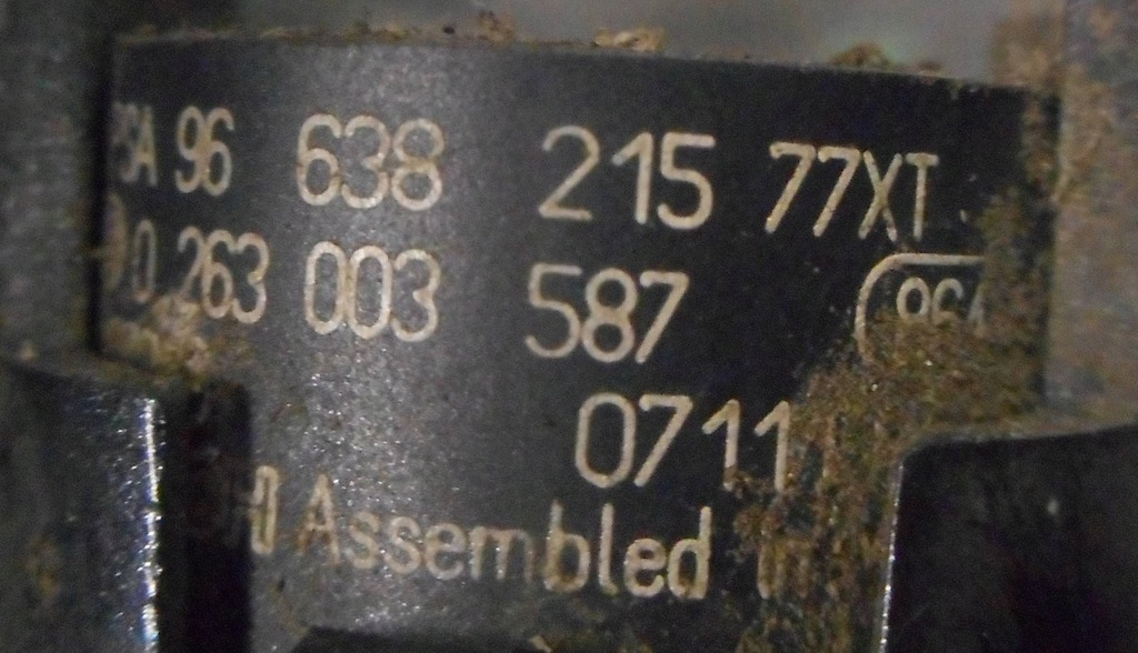 фото №8, Citroen c4 i picasso 06- молдинг накладка бампера права перед 9680404777