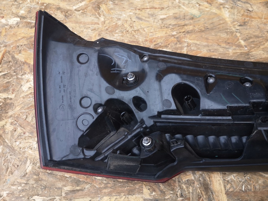 Audi q5 80a фара правий задній full led matrix в Україні