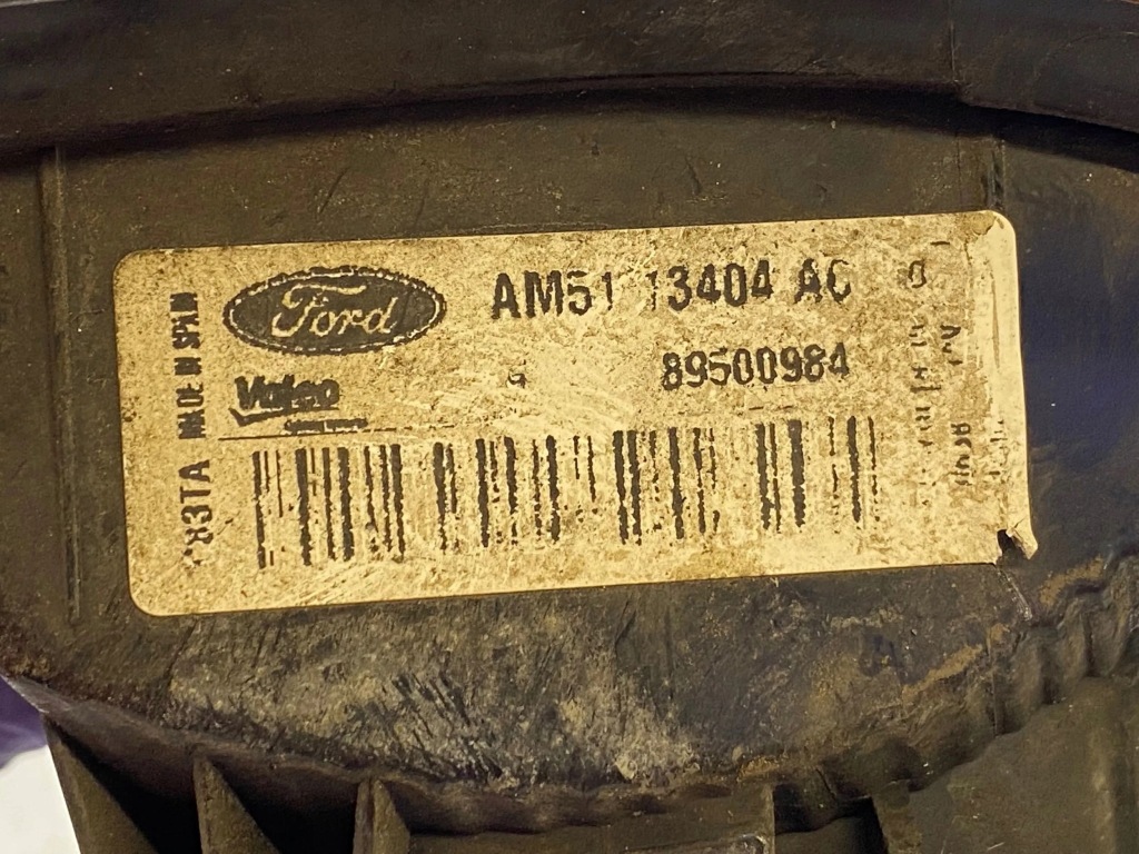 Ford grand c-max 2011 права сторона фара задня Зі Шроту